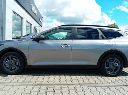 Kia - K4