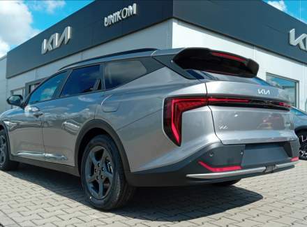 Kia - K4