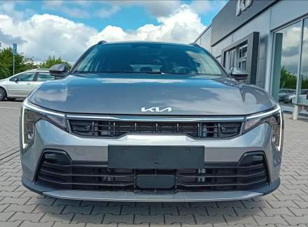 Kia - K4