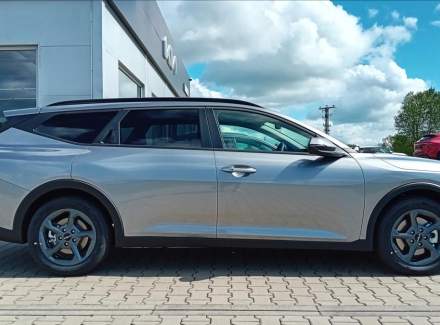 Kia - K4