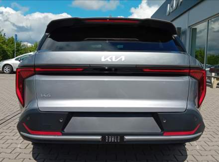 Kia - K4