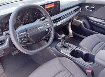 Kia - K4