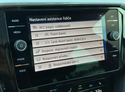 Volkswagen - Passat