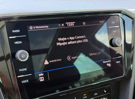 Volkswagen - Passat