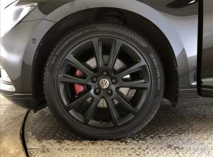 Volkswagen - Passat