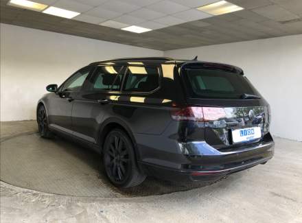 Volkswagen - Passat