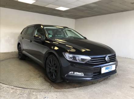 Volkswagen - Passat