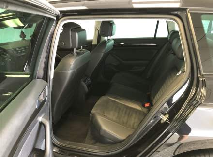 Volkswagen - Passat