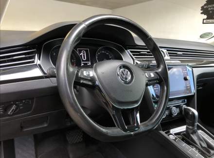 Volkswagen - Passat