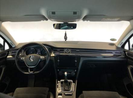 Volkswagen - Passat