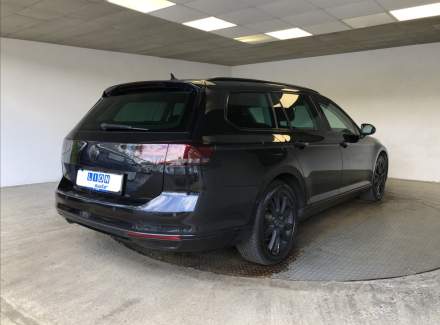 Volkswagen - Passat