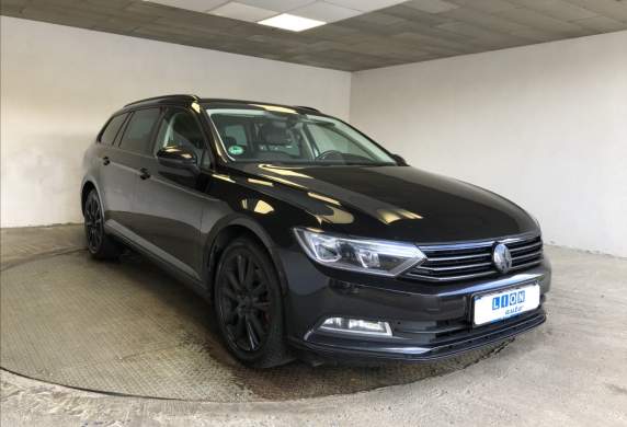 Volkswagen - Passat