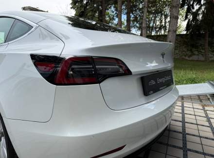 Tesla - Model 3