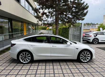 Tesla - Model 3