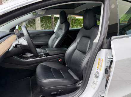 Tesla - Model 3
