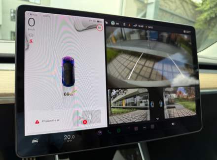 Tesla - Model 3