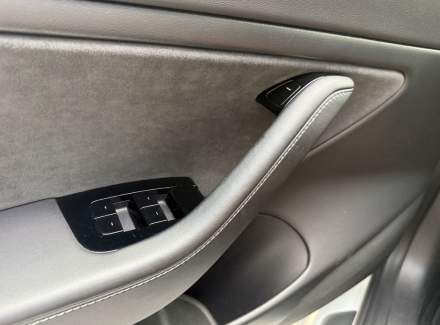 Tesla - Model 3
