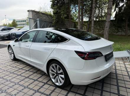 Tesla - Model 3