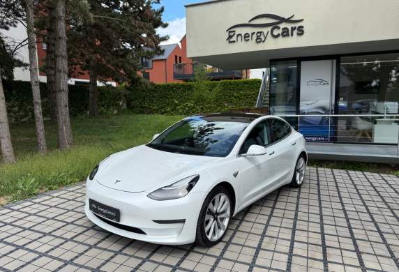 Tesla - Model 3