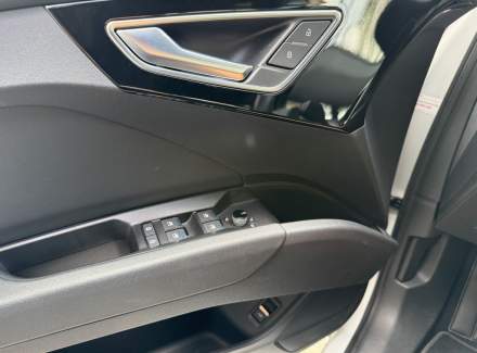Audi - Q4 e-tron