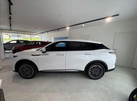 Omoda - 9 PHEV