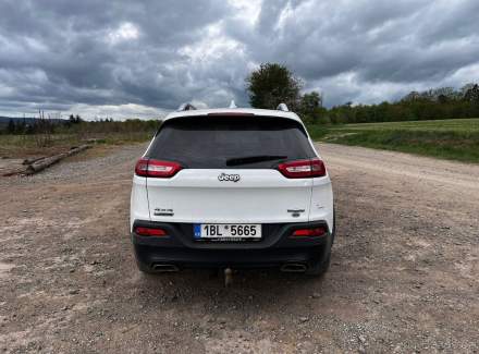 Jeep - Cherokee
