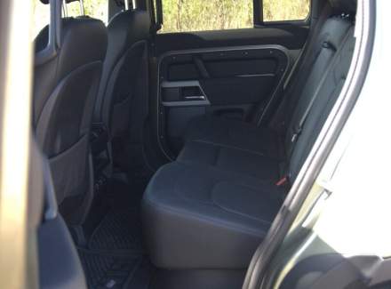 Land Rover - Defender
