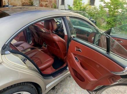 Mercedes-Benz - CLS