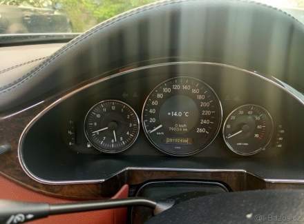 Mercedes-Benz - CLS