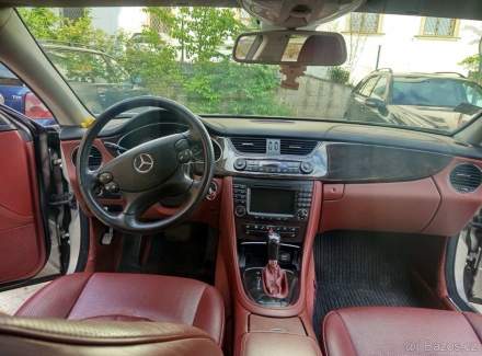Mercedes-Benz - CLS