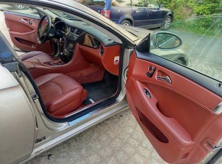 Mercedes-Benz - CLS