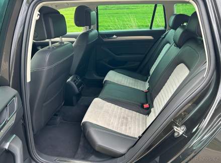 Volkswagen - Passat