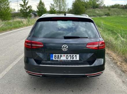 Volkswagen - Passat