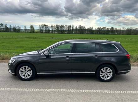 Volkswagen - Passat