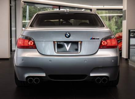 BMW - M5