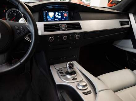 BMW - M5