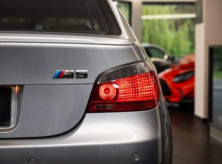 BMW - M5