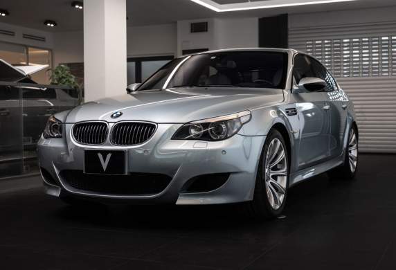 BMW - M5