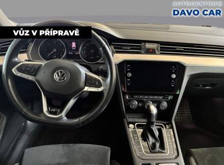Volkswagen - Passat