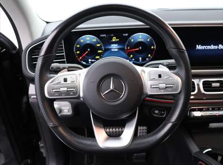 Mercedes-Benz - 190