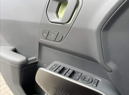 Kia - EV2