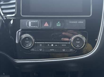 Mitsubishi - Outlander