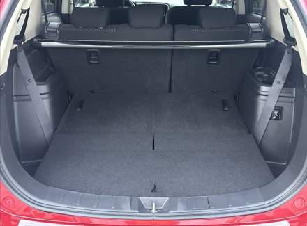 Mitsubishi - Outlander