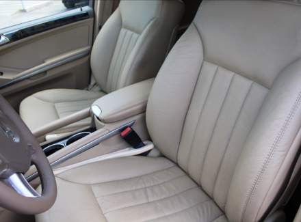Mercedes-Benz - M-class