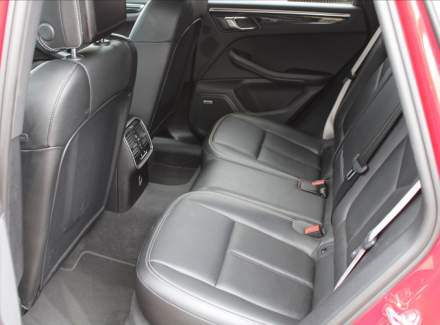 Porsche - Macan