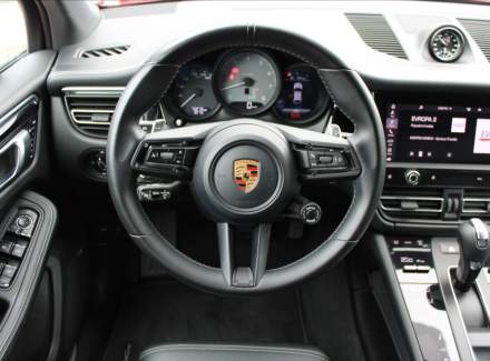 Porsche - Macan