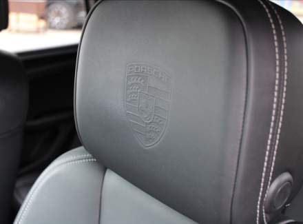 Porsche - Macan
