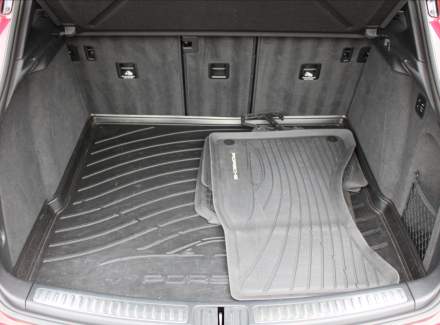 Porsche - Macan