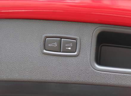 Porsche - Macan