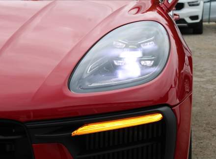 Porsche - Macan